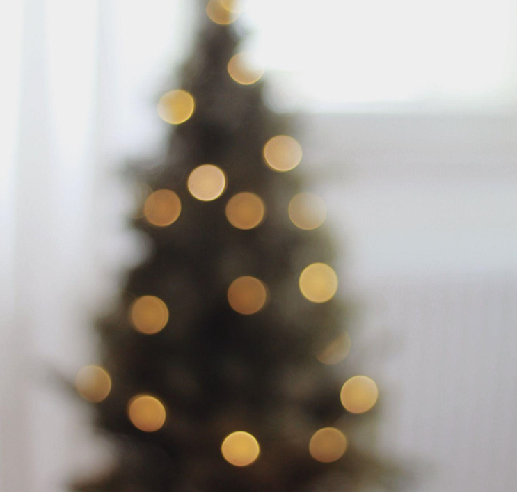 Moments with Artificial Christmas Trees: A Guide to Bonding with Your Nieces and Nephews
