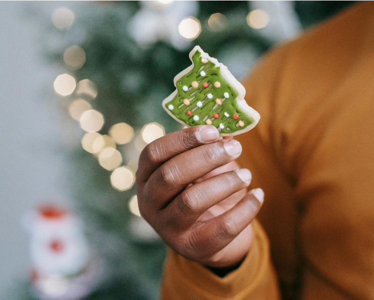 How Christmas Ornaments and Prelit Christmas Trees Boost Your Mental Health